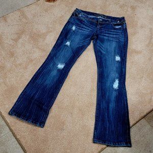 Almost Famous Distresses Jeans.sz 11